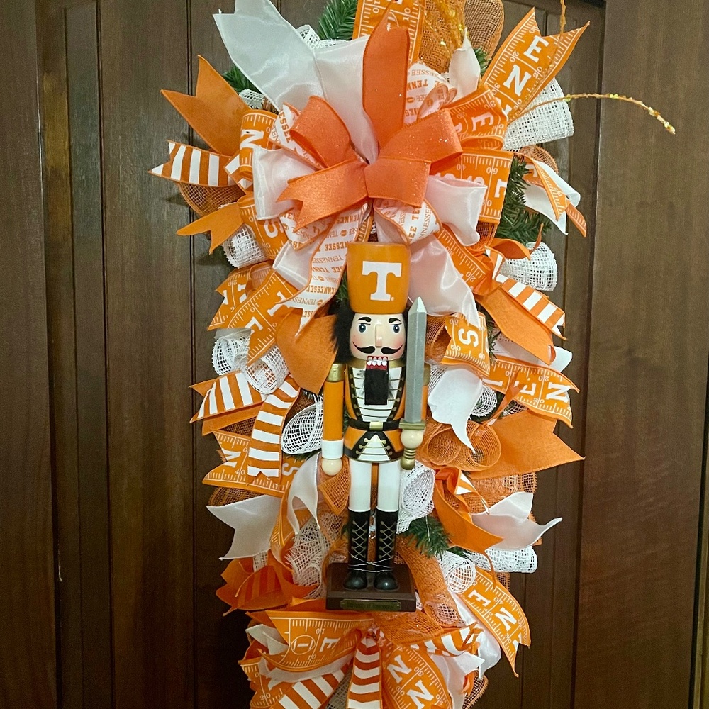 Wreath swag